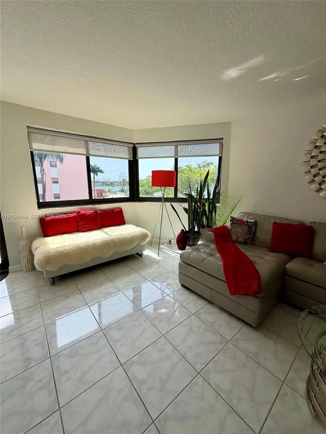 2 of 49 - 20850 San Simeon Way #302-5, Miami, FL