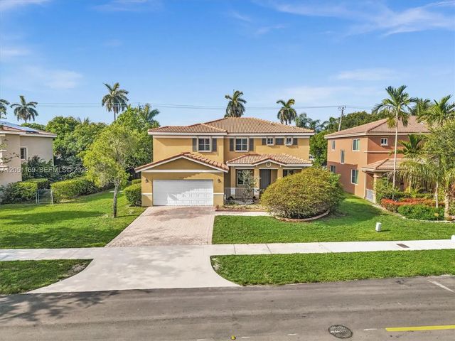 2 of 56 - 912 Nw 204th Street, Miami Gardens, FL