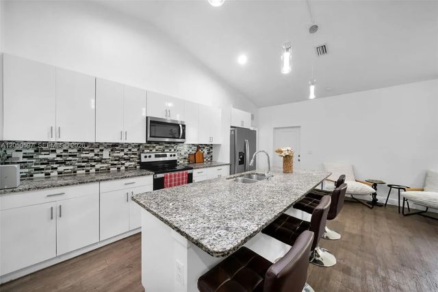 5 of 30 - 1109 N Hilton Circle, LaBelle, FL