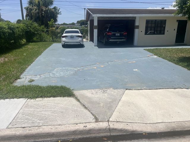 1131 W 1st Street, Riviera Beach
