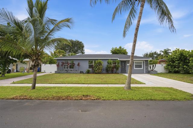 4 of 29 - 434 Australian Circle, Lake Park, FL