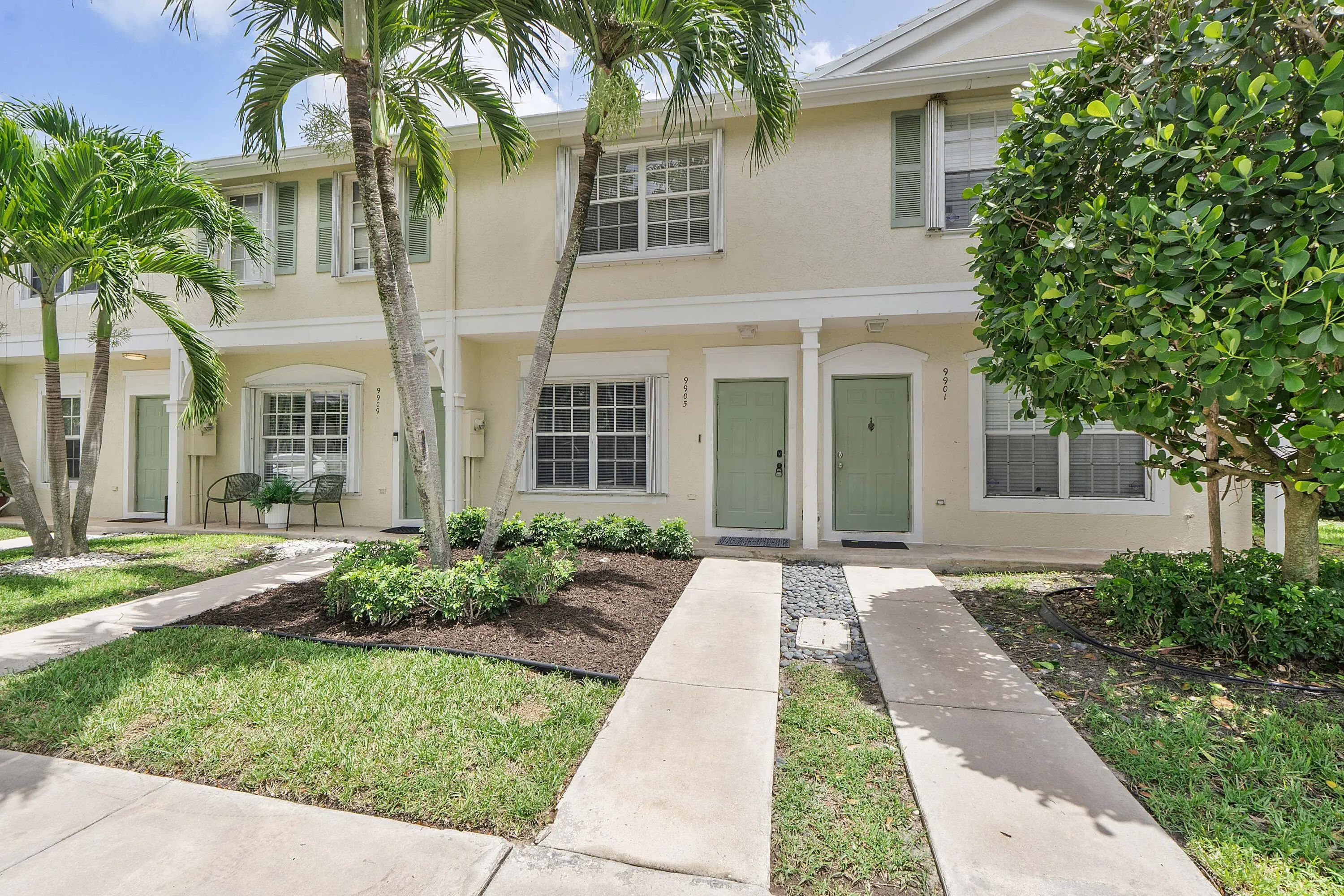 9905 Nw 57th Manor, Coral Springs
