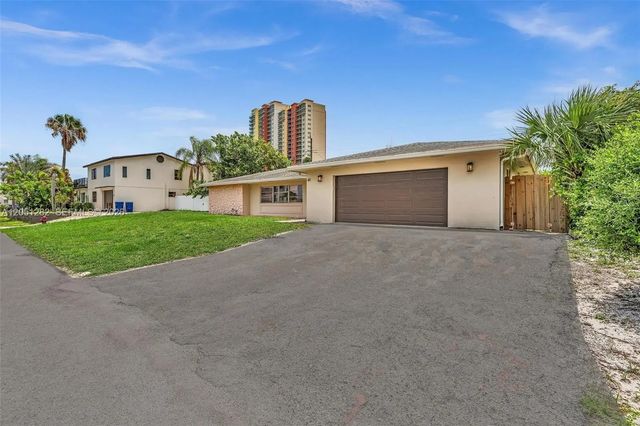 411 Wilma Circle, Riviera Beach