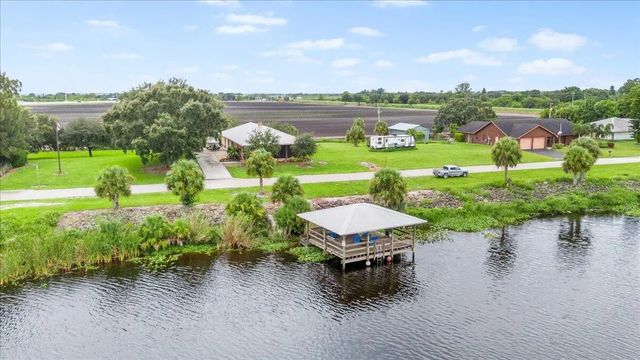 1121 River Road, Moore Haven