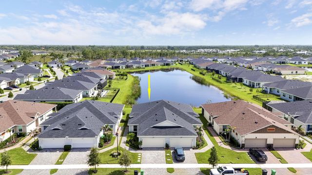 1960 Se Crosswood Way, Port St. Lucie