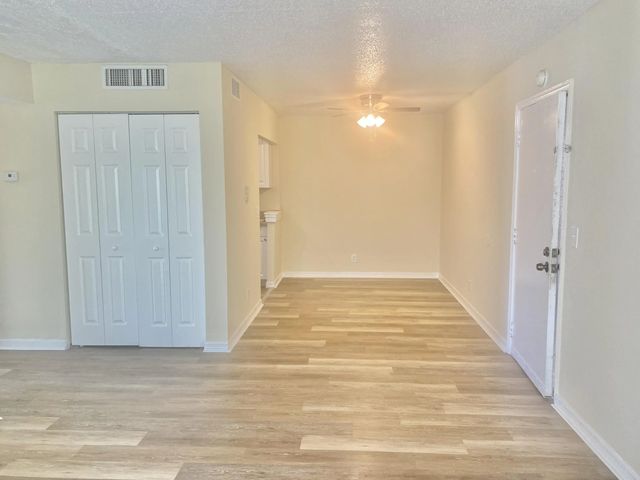 1500 N Congress Avenue #a23, West Palm Beach