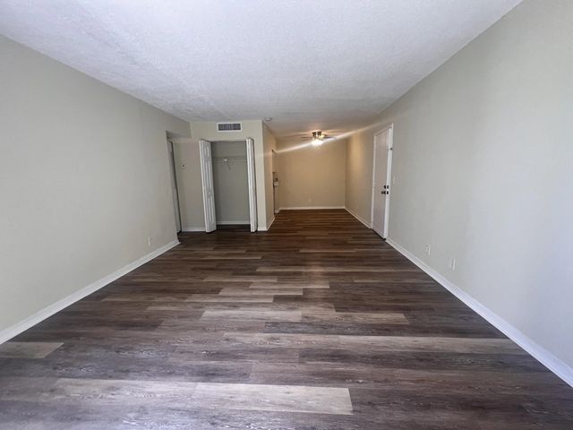 4 of 31 - 1500 N Congress Avenue #a23, West Palm Beach, FL