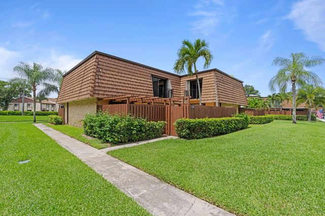 2 of 25 - 1405 14th Lane, Greenacres, FL