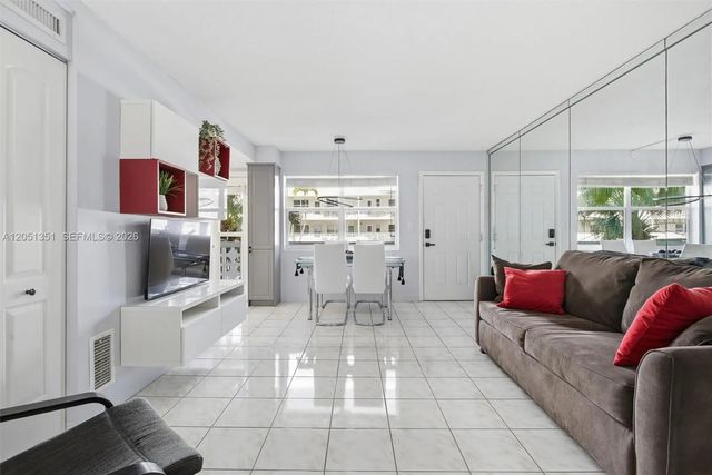 3133 S Ocean Drive #218, Hallandale Beach
