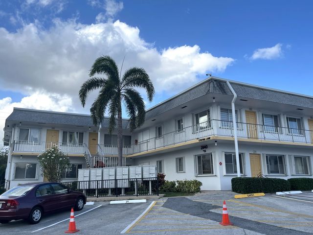2 of 29 - 2840 Cynthia Lane #207, Lake Worth Beach, FL