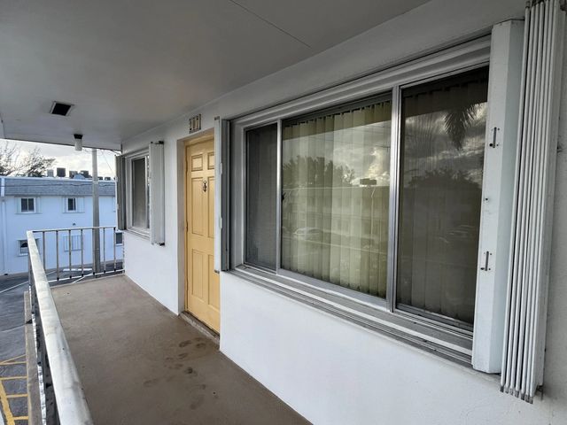 4 of 29 - 2840 Cynthia Lane #207, Lake Worth Beach, FL