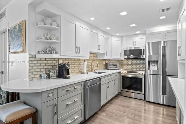 4 of 36 - 300 Bayview Drive #903, Sunny Isles Beach, FL