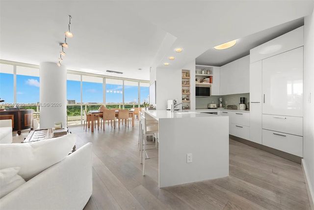 4 of 35 - 2127 Brickell Avenue #1006, Miami, FL