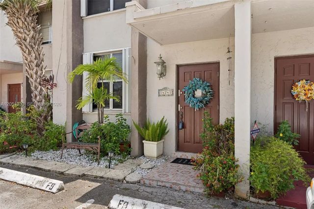 4 of 47 - 14241 Memorial Hwy 9f Highway, Miami, FL
