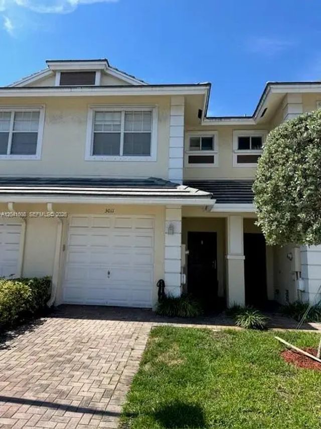 3 of 8 - 3011 Nw 30th Avenue #3011, Oakland Park, FL