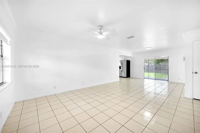 3 of 49 - 304 Sw 77th Avenue, North Lauderdale, FL