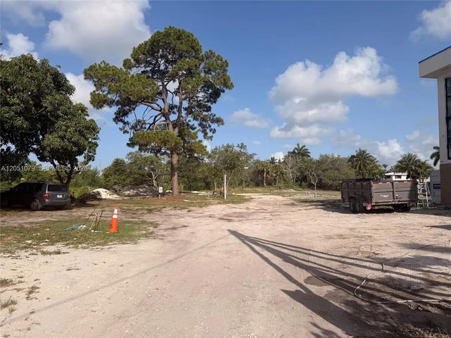 3 of 8 - 1417 Florian Drive, Dania Beach, FL