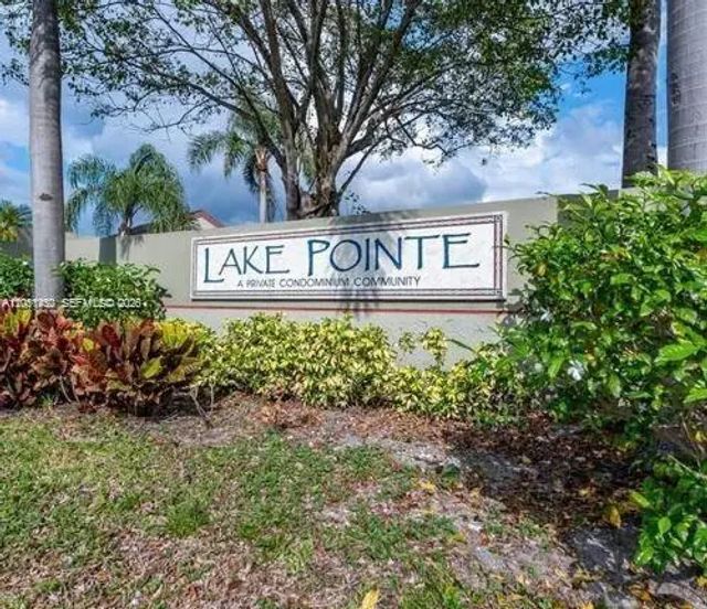 212 Lake Pointe Drive #112, Oakland Park