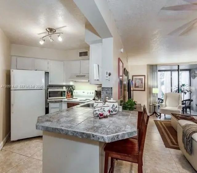 5 of 31 - 212 Lake Pointe Drive #112, Oakland Park, FL