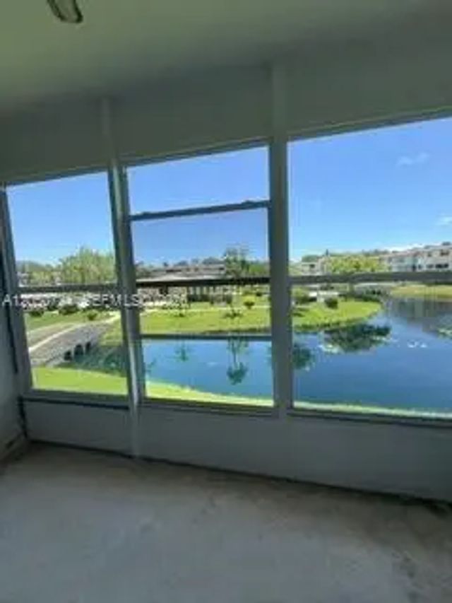 3406 Nw 49th Avenue #510, Lauderdale Lakes