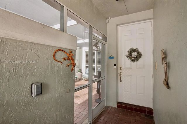 2 of 21 - 1140 Weeping Willow Way, Hollywood, FL