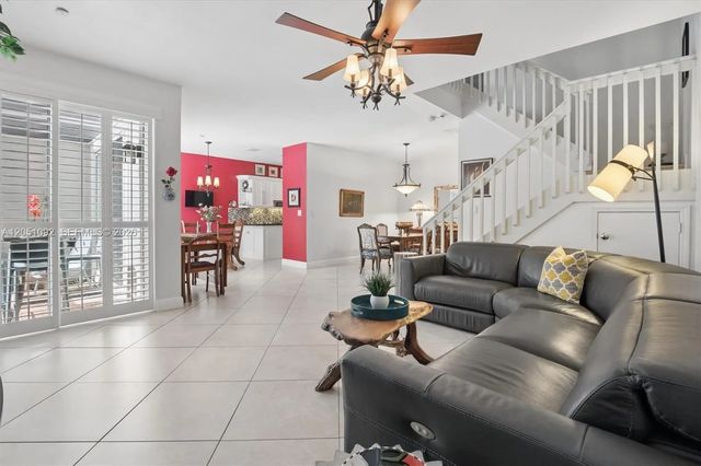 5 of 21 - 1140 Weeping Willow Way, Hollywood, FL