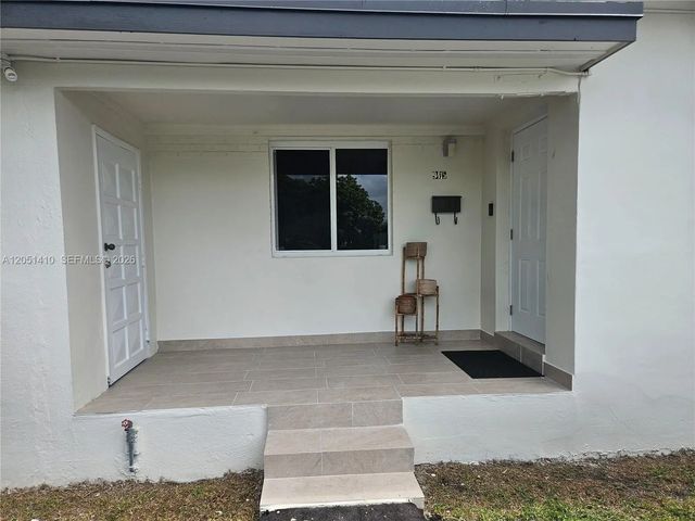 4 of 40 - 9415 Sw 38th Street, Miami, FL