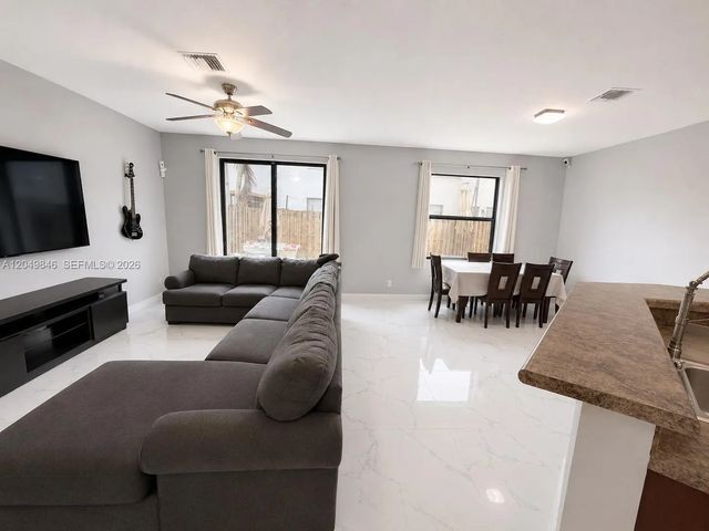 5 of 30 - 23570 Sw 113th Path, Homestead, FL