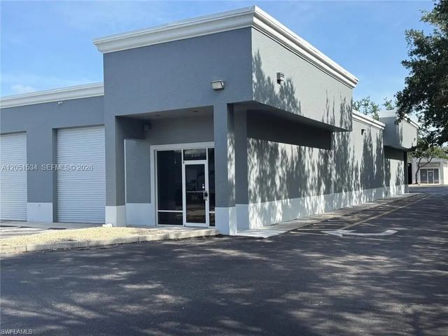 2 of 10 - 3894 Mannix Drive #220, Naples, FL
