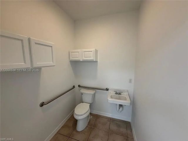 4 of 10 - 3894 Mannix Drive #220, Naples, FL