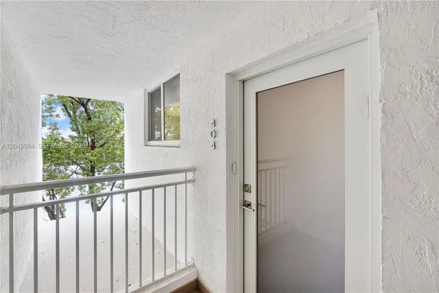 5 of 32 - 1666 West Avenue #404, Miami Beach, FL
