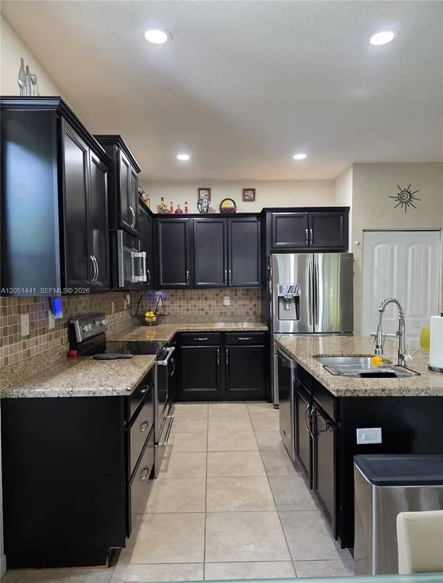 4 of 19 - 28363 Sw 129th Court, Homestead, FL