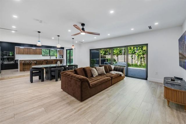 4 of 48 - 10555 Ne 2nd Avenue, Miami Shores, FL
