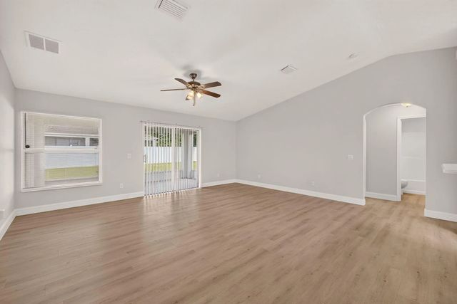 5 of 33 - 1666 Sw Davis Street, Port St. Lucie, FL