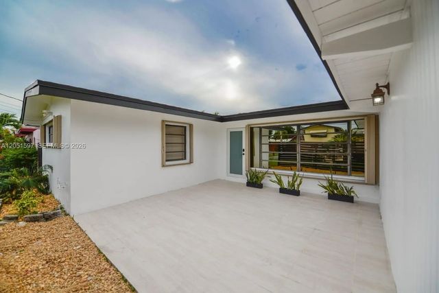2 of 22 - 2443 Tortugas Lane, Fort Lauderdale, FL