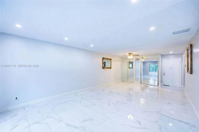 4 of 30 - 8100 Sw 24th Street #309, North Lauderdale, FL