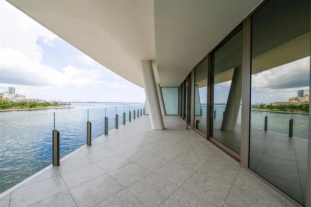 3 of 25 - 5 Grove Isle Drive #l404, Coconut Grove, FL