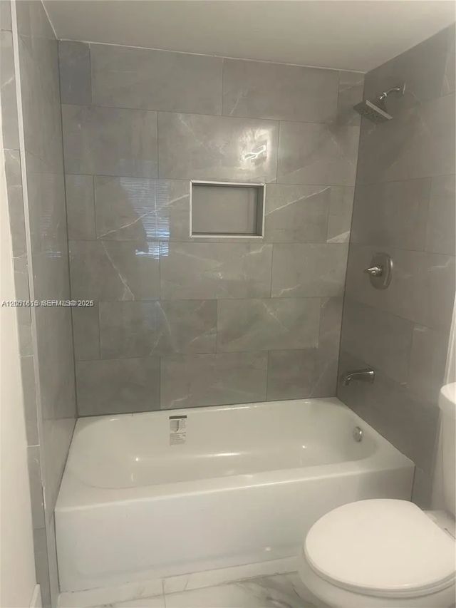 3 of 8 - 4166 Inverrary Drive #210, Lauderhill, FL