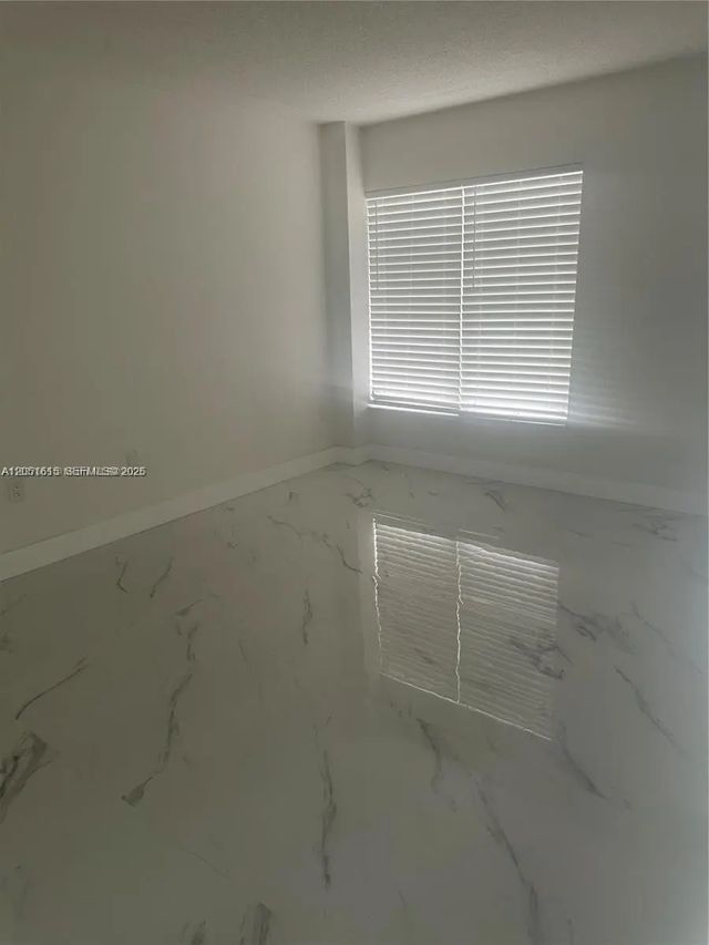 5 of 8 - 4166 Inverrary Drive #210, Lauderhill, FL