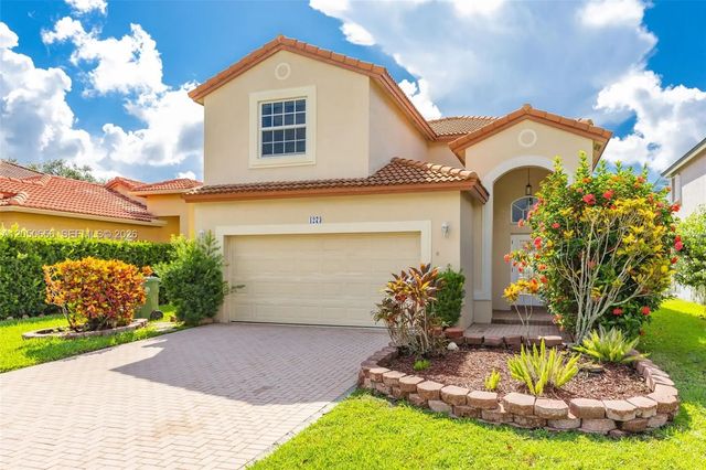 1273 Nw 192nd Terrace, Pembroke Pines