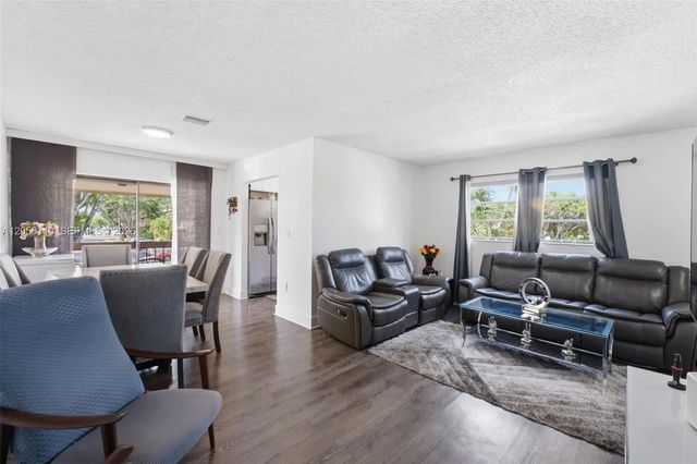 5 of 47 - 6246 Sw 136th Court #d202, Miami, FL