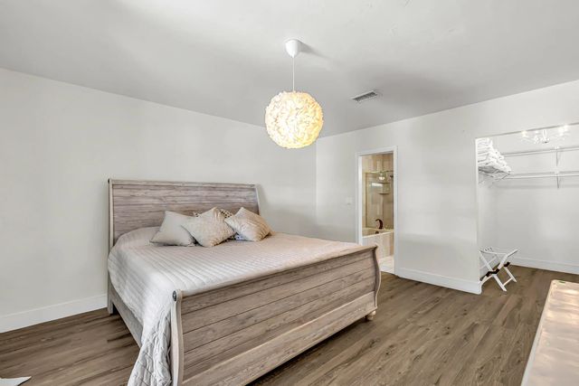 5 of 32 - 3830 Ne 22nd Terrace, Lighthouse Point, FL