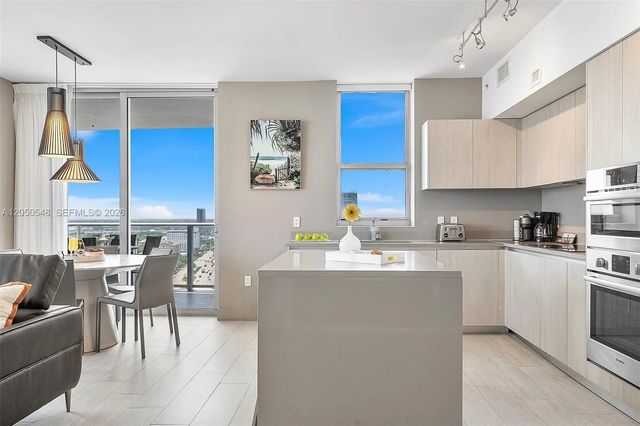 3 of 50 - 4010 S Ocean Drive #r1508, Hollywood, FL