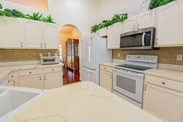 5 of 27 - 1392 Sw Tadlock Avenue, Port St. Lucie, FL