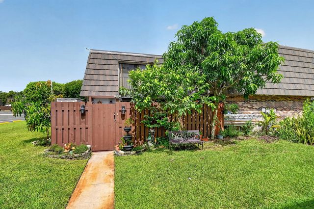 3 of 39 - 1610 Forest Lakes Circle #b, West Palm Beach, FL