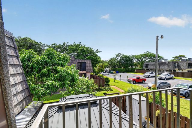 5 of 39 - 1610 Forest Lakes Circle #b, West Palm Beach, FL