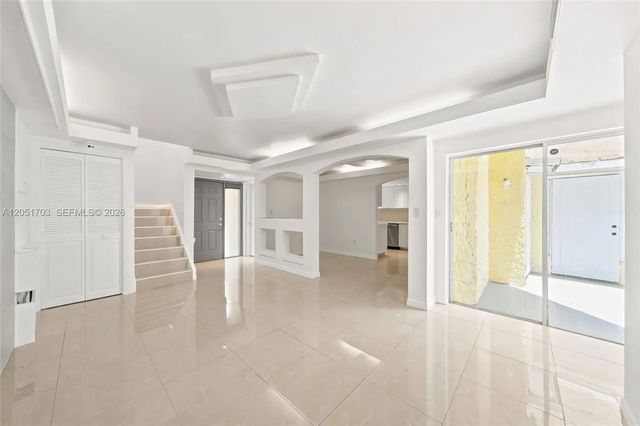 9674 Fontainebleau Boulevard #28, Miami