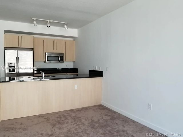 5 of 17 - 1111 Sw 1st Avenue #1724-n, Miami, FL