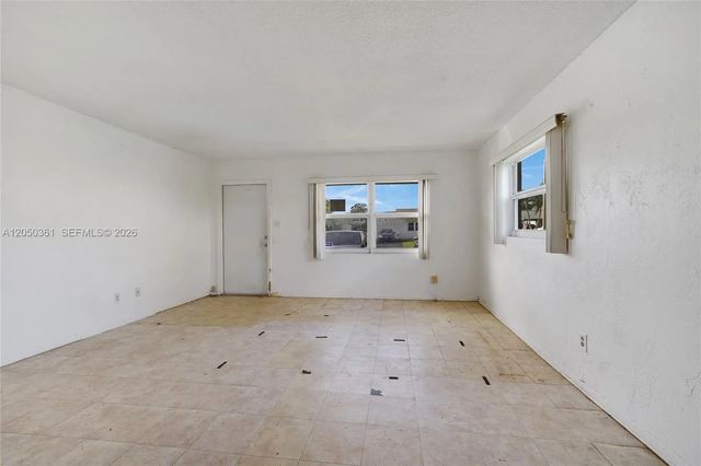2 of 18 - 9800 Nw 70th Court, Tamarac, FL