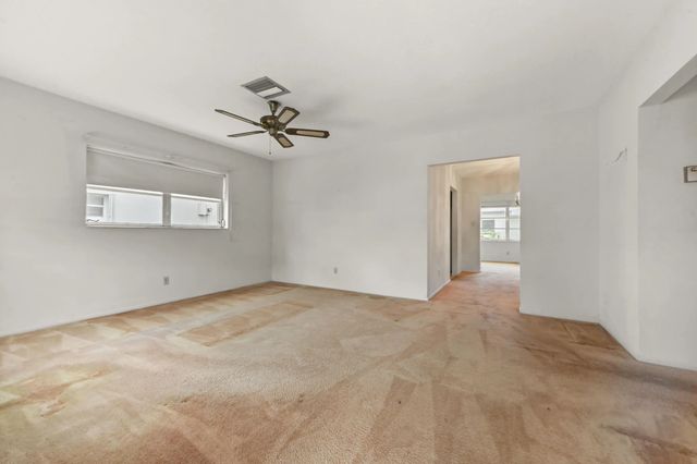 5 of 32 - 6805 Nw 75th Court, Tamarac, FL